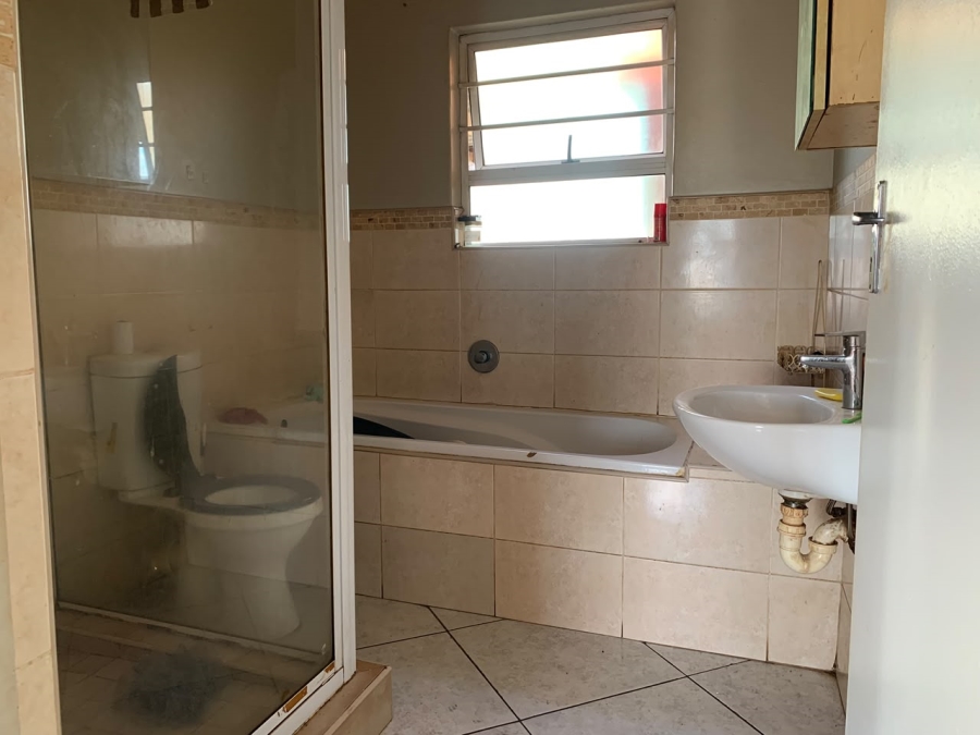 3 Bedroom Property for Sale in Pellsrus Eastern Cape